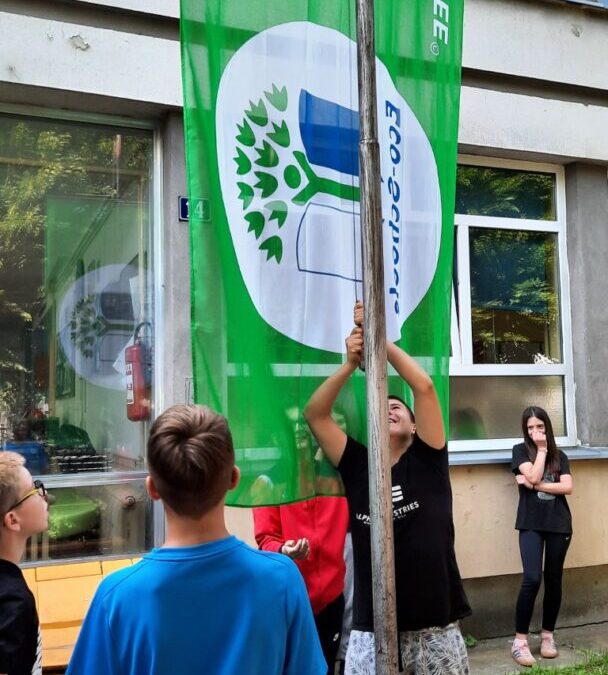 Svečano dizanje Zelene zastave: Obnovljen Platinasti status Ekoškole