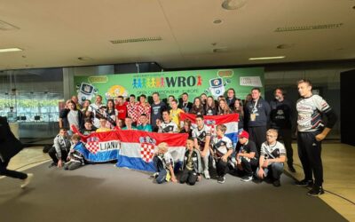 Naši robotičari briljirali na međunarodnom natjecanju u Ljubljani!